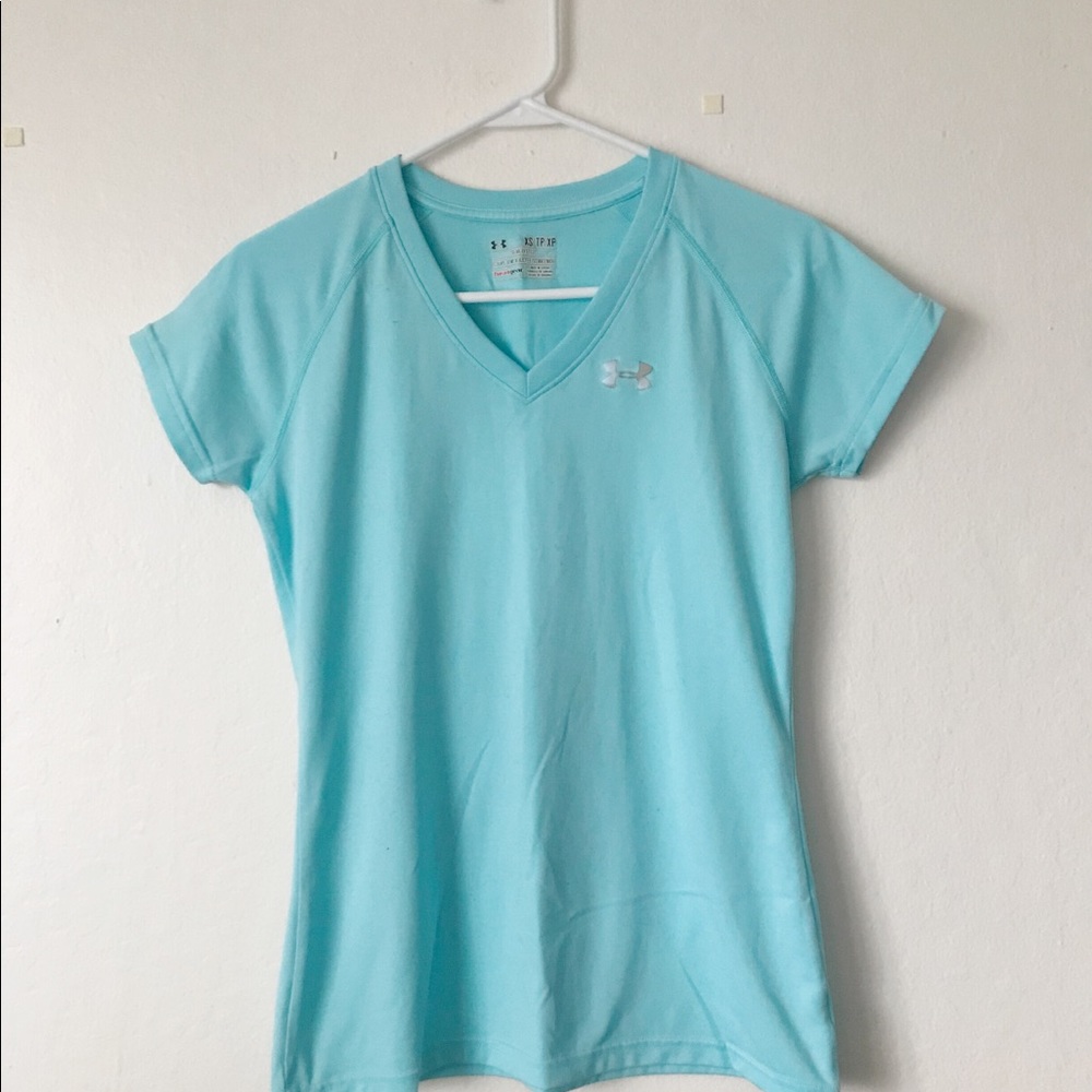Under Armour Women’s V-neck Shirt